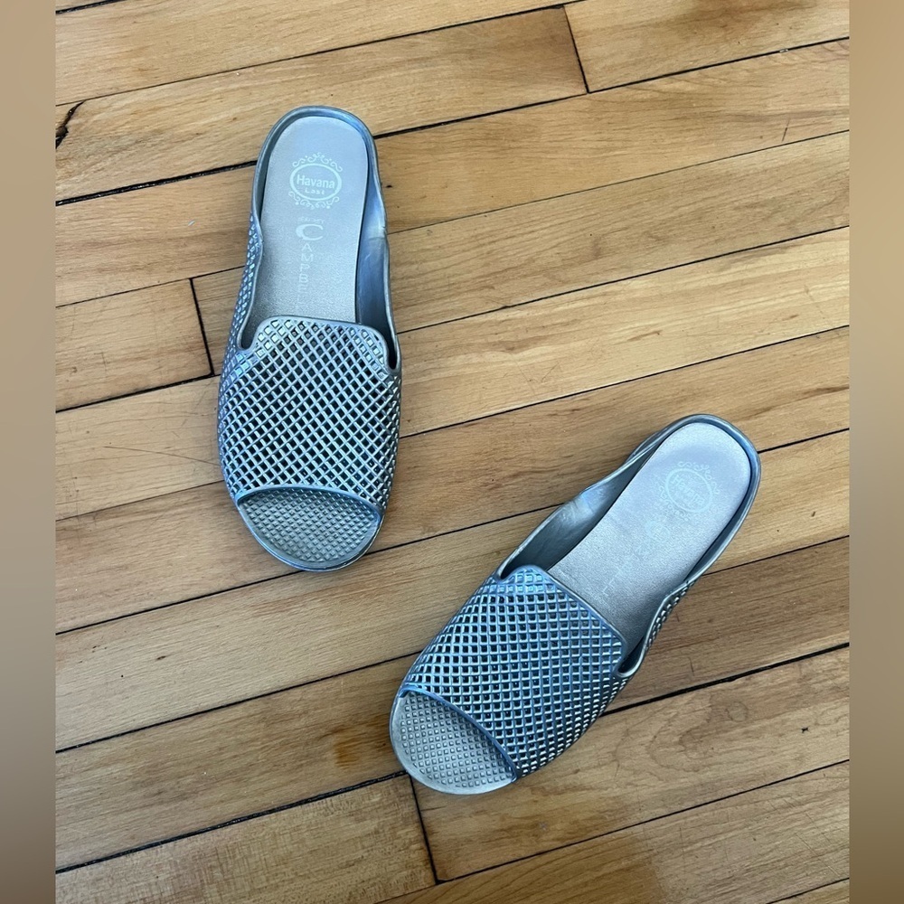 Jeffrey Campbell Silver “Havana Last Fling” Rubber Jelly Slide Sandals